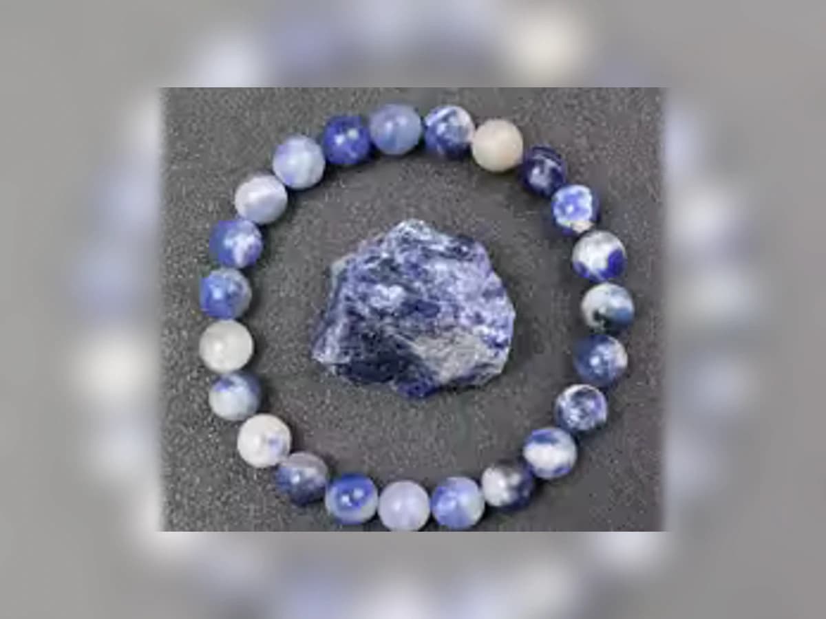 Sodalith-Natursteinarmband in der Ausführung Erde
