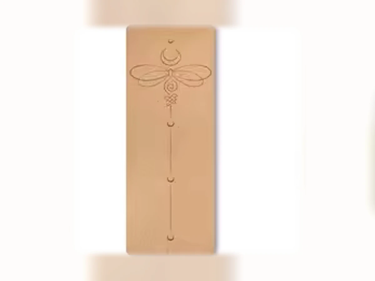 Naturfarbene Yogamatte mit dem Design Libelle & Mond