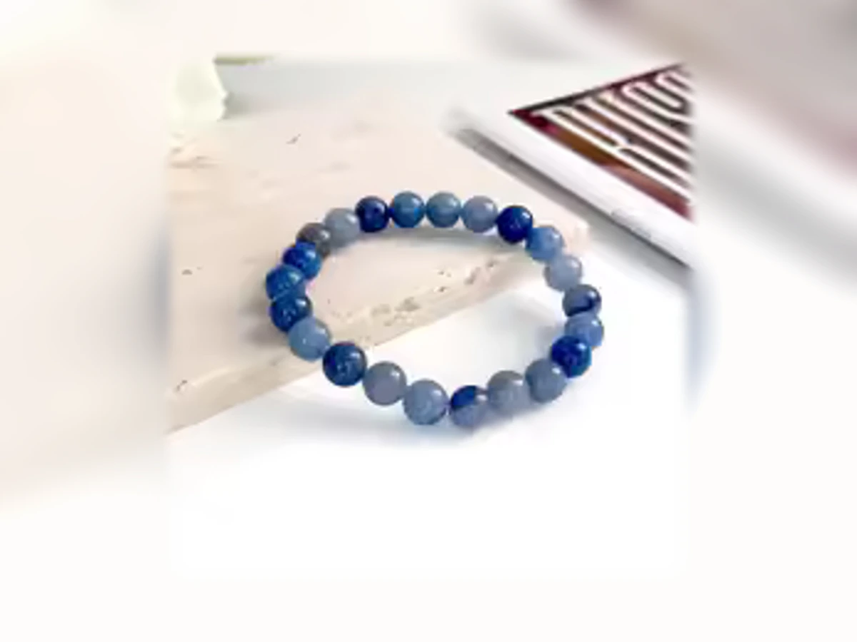 Blauer Aventurin-Natursteinarmband in der Ausführung Licht