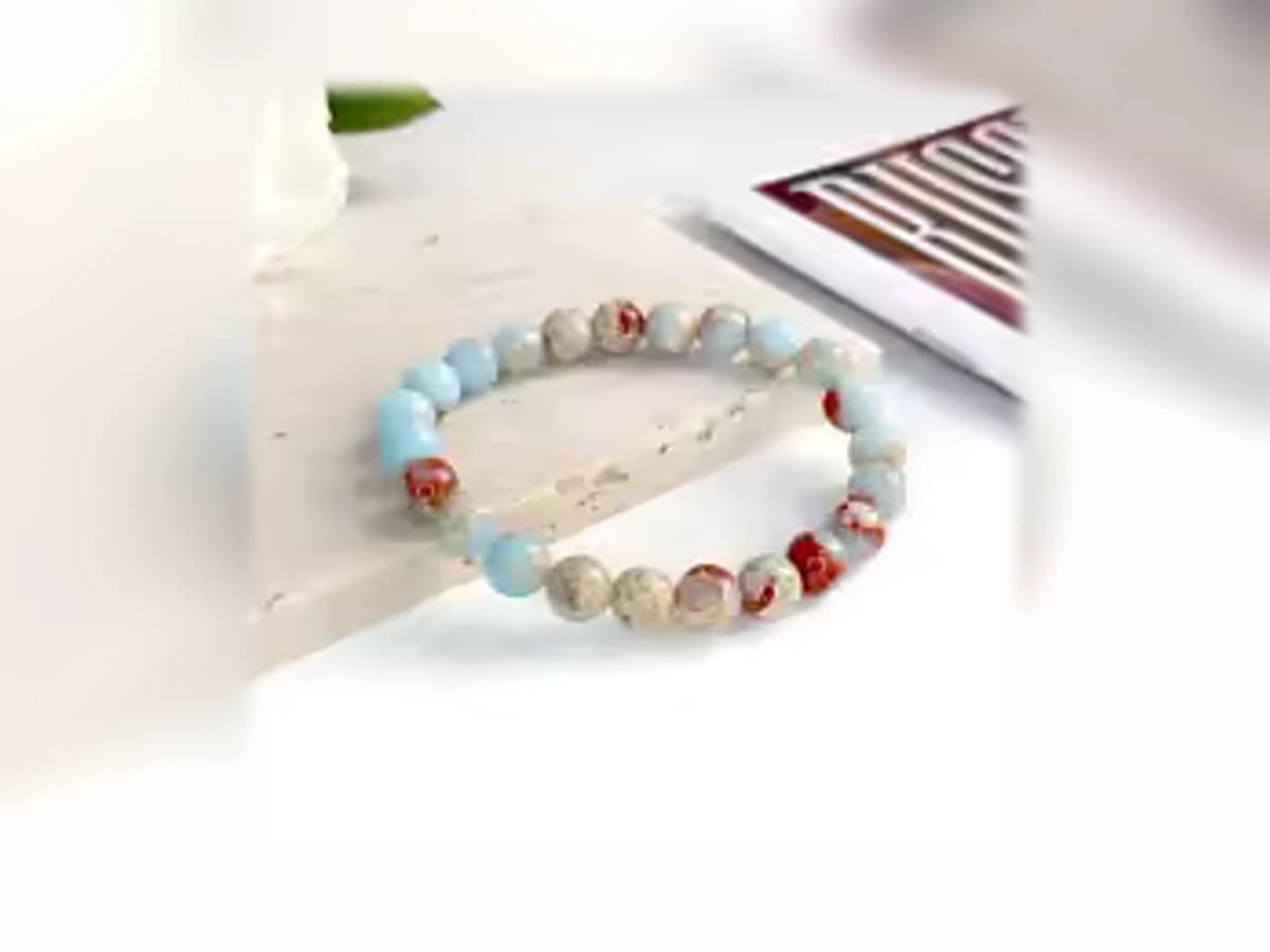 Shoushan-Natursteinarmband Himmelsmosaik in Hellblau, Creme und Rostrot
