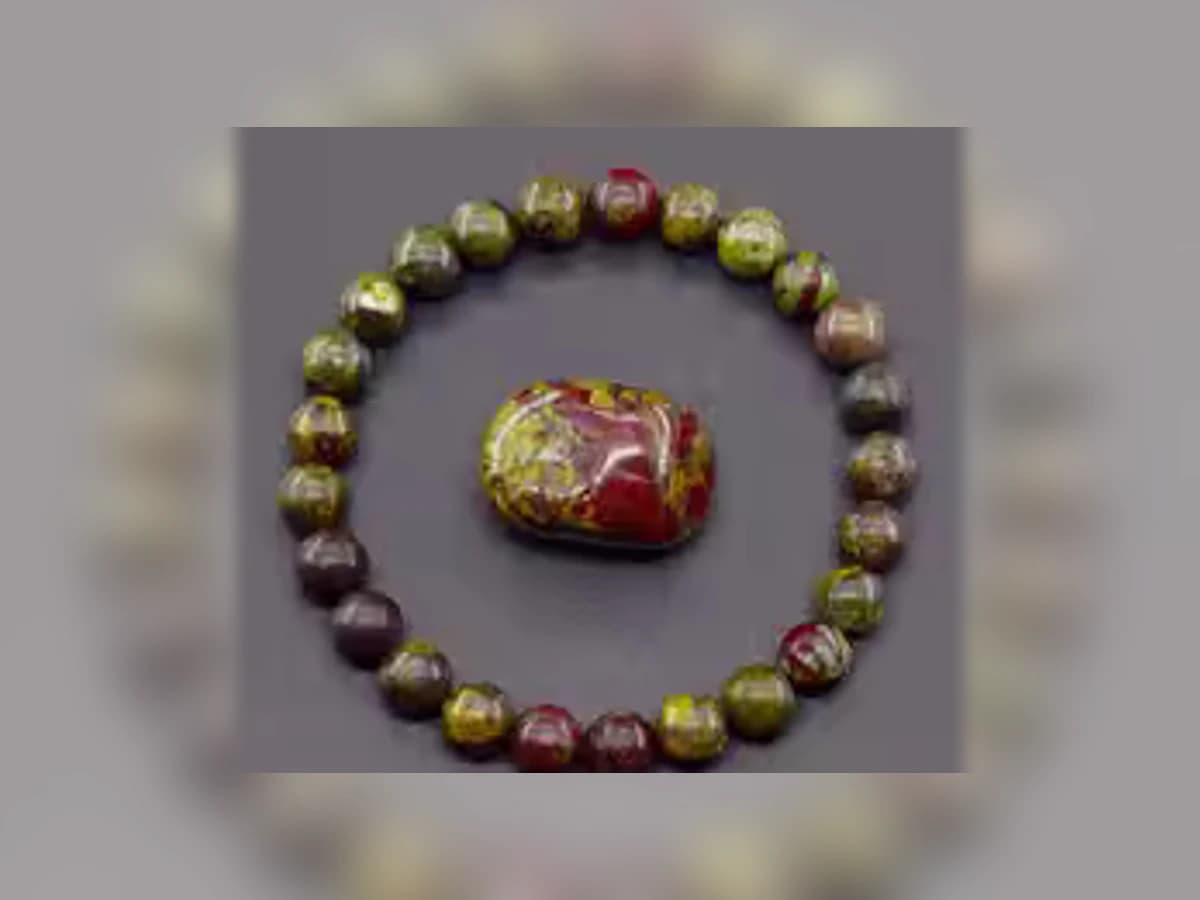 Drachenblut-Jaspis-Natursteinarmband in der Ausführung Atelier
