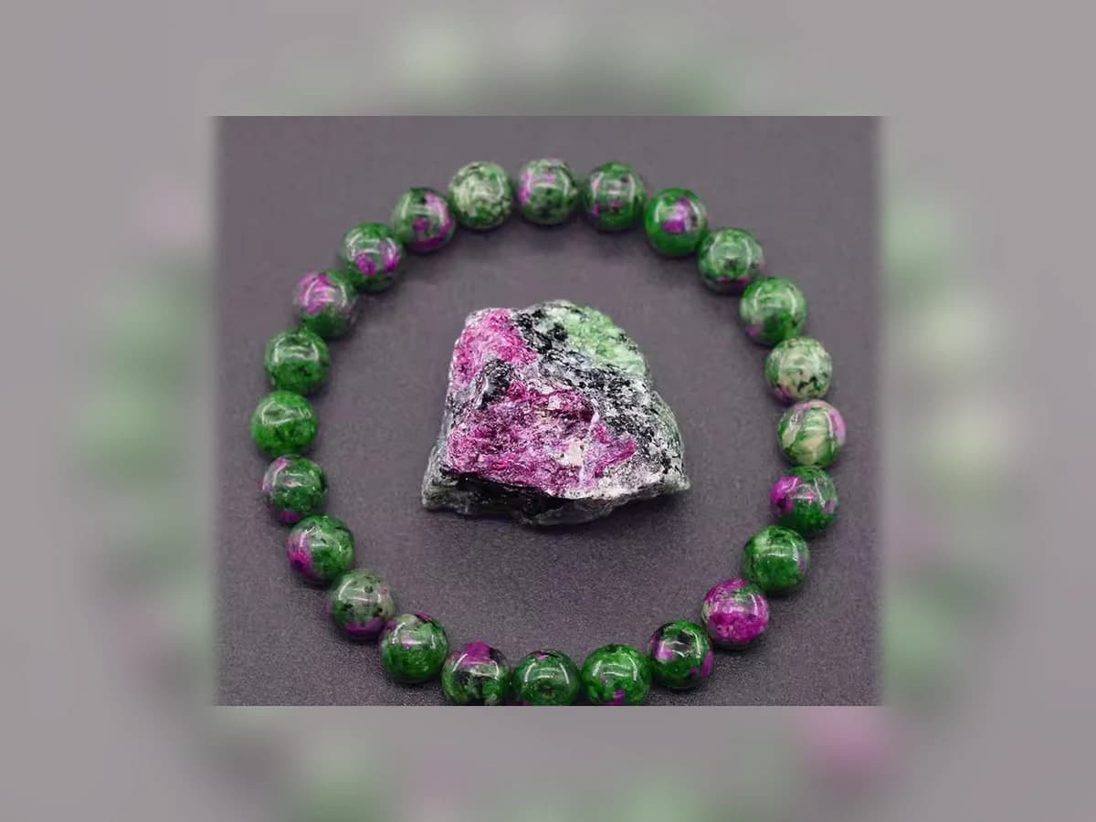 Epidot-Natursteinarmband in der Ausführung Atelier