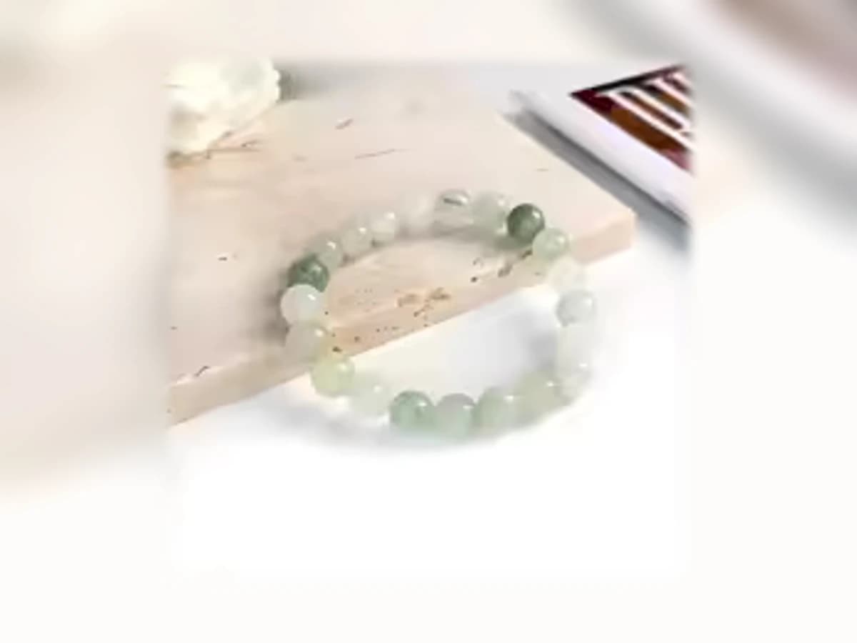 Jadestein-Natursteinarmband Mintnebel mit transparenten mintfarbenen Perlen