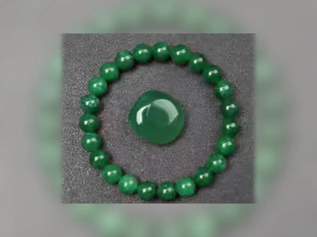 Grüner Jadeit-Natursteinarmband in der Ausführung Erde