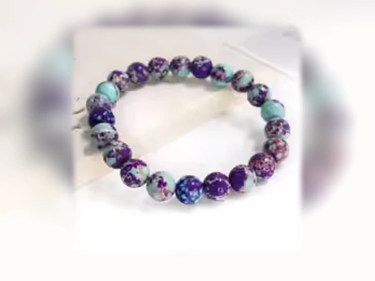 Violetter Jaspis-Natursteinarmband in der Ausführung Licht