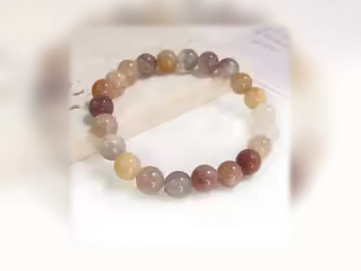 Violetter Naturstein-Natursteinarmband in der Ausführung Licht