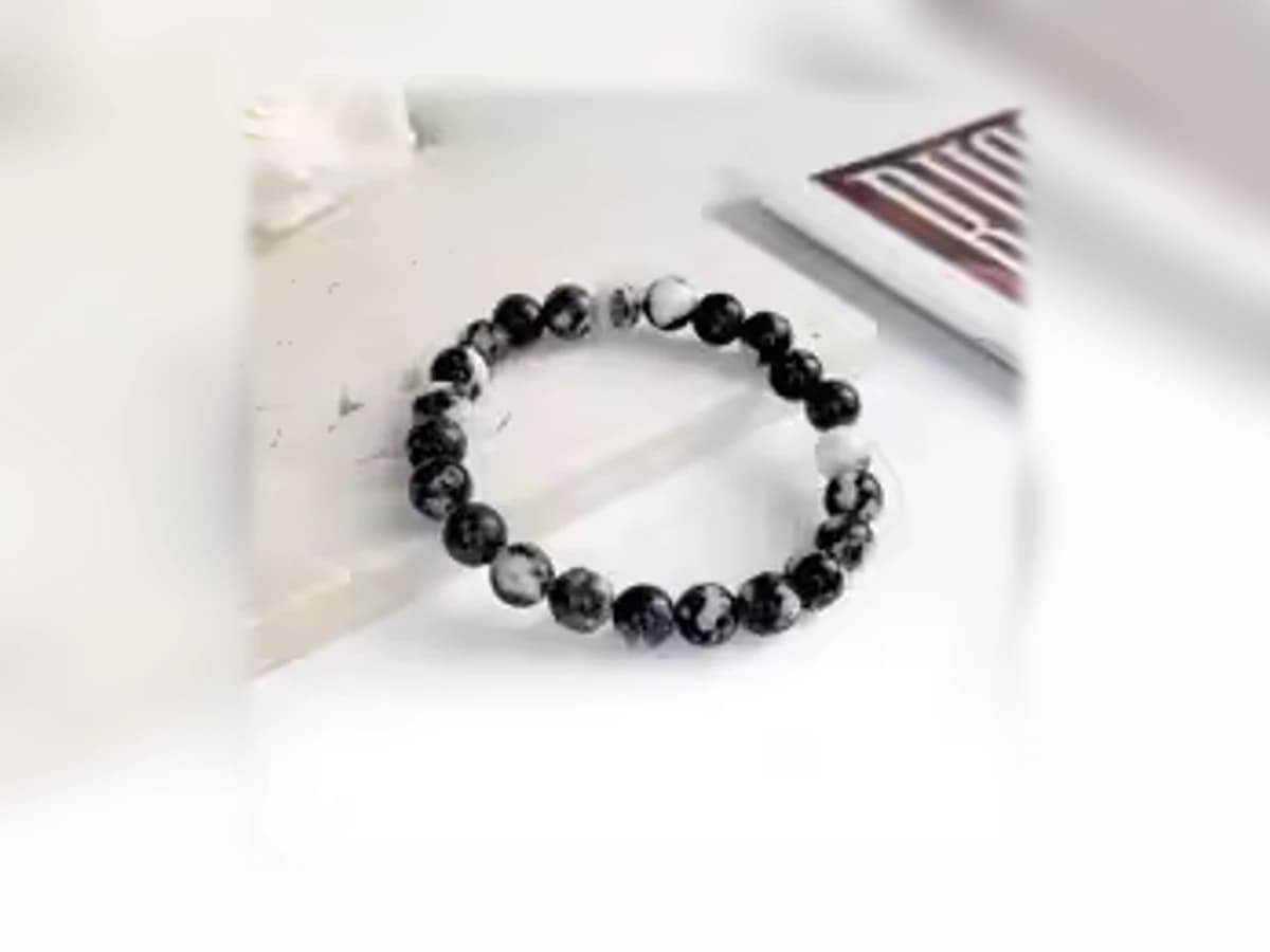 Zebrastein-Natursteinarmband in der Ausführung Licht